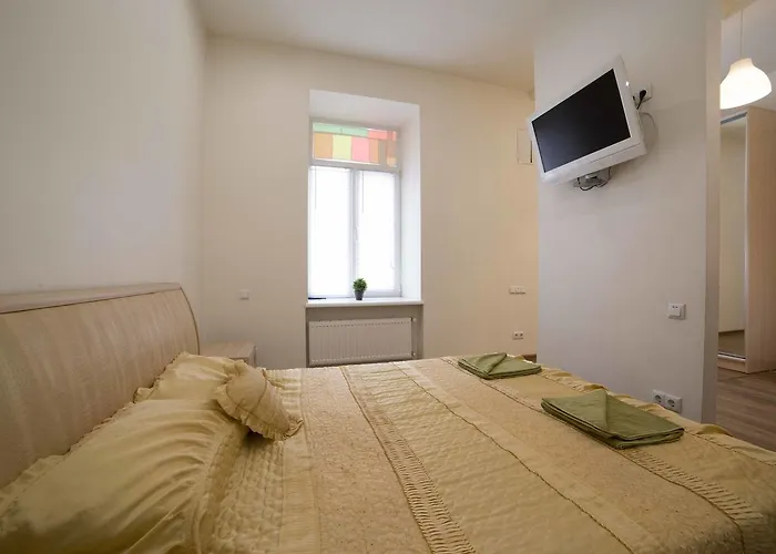 Chornovola 11 Centre